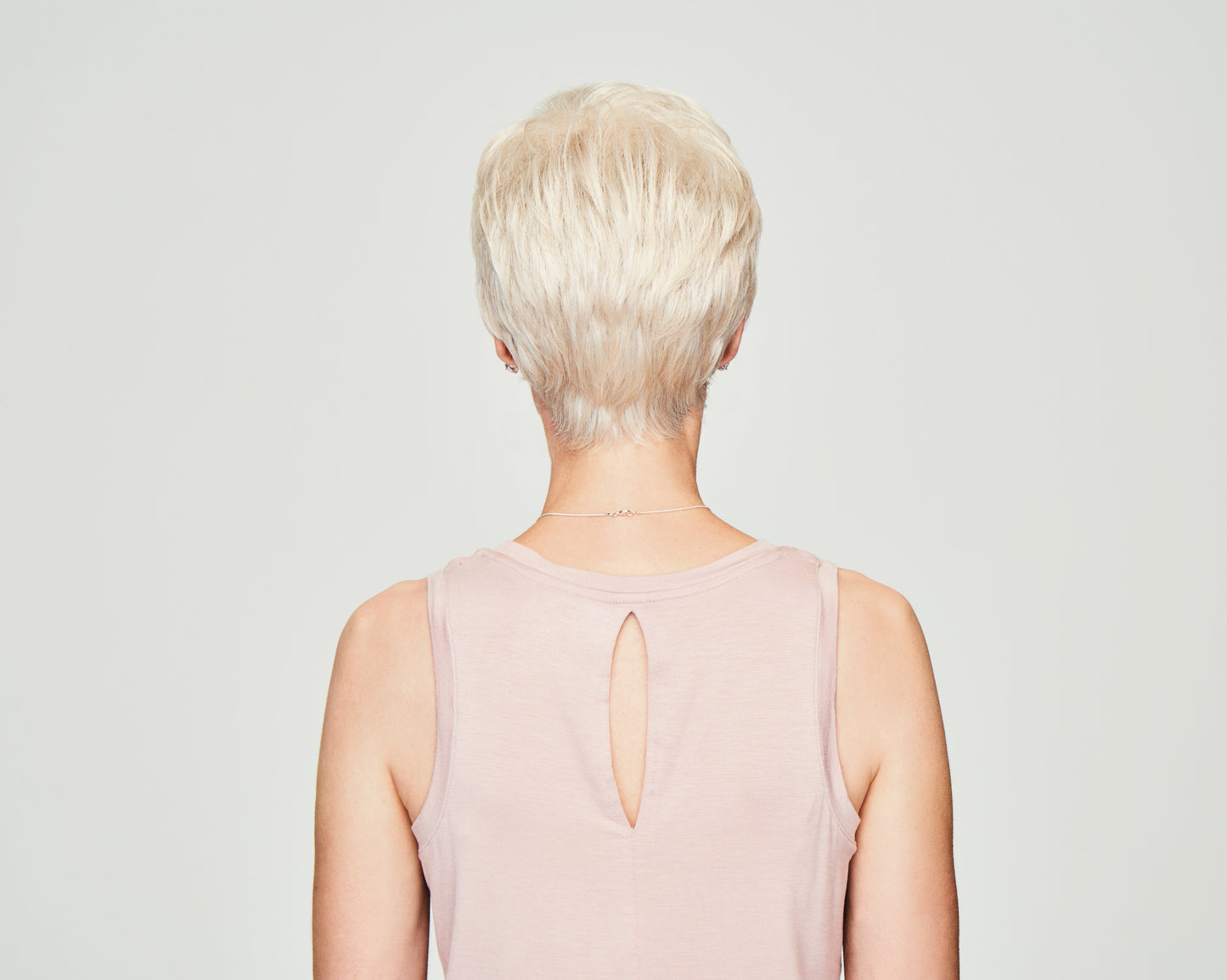 WINNER (Synthetic Wig)